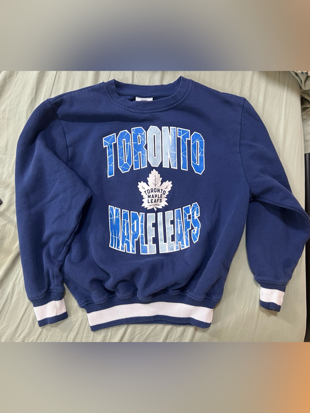 VINTAGE- Toronto Maple Leafs pullover - Youth Large